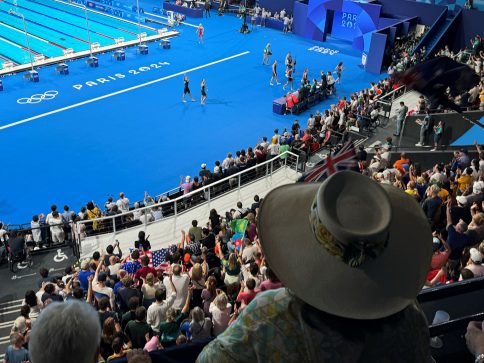 Shana and Molly Wave to Mrs Rinehart after 100m Finals swim